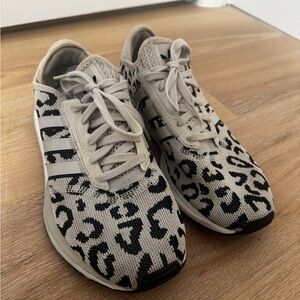 adidas Women's Leopard Print Sneakers in Beige and Black size 9